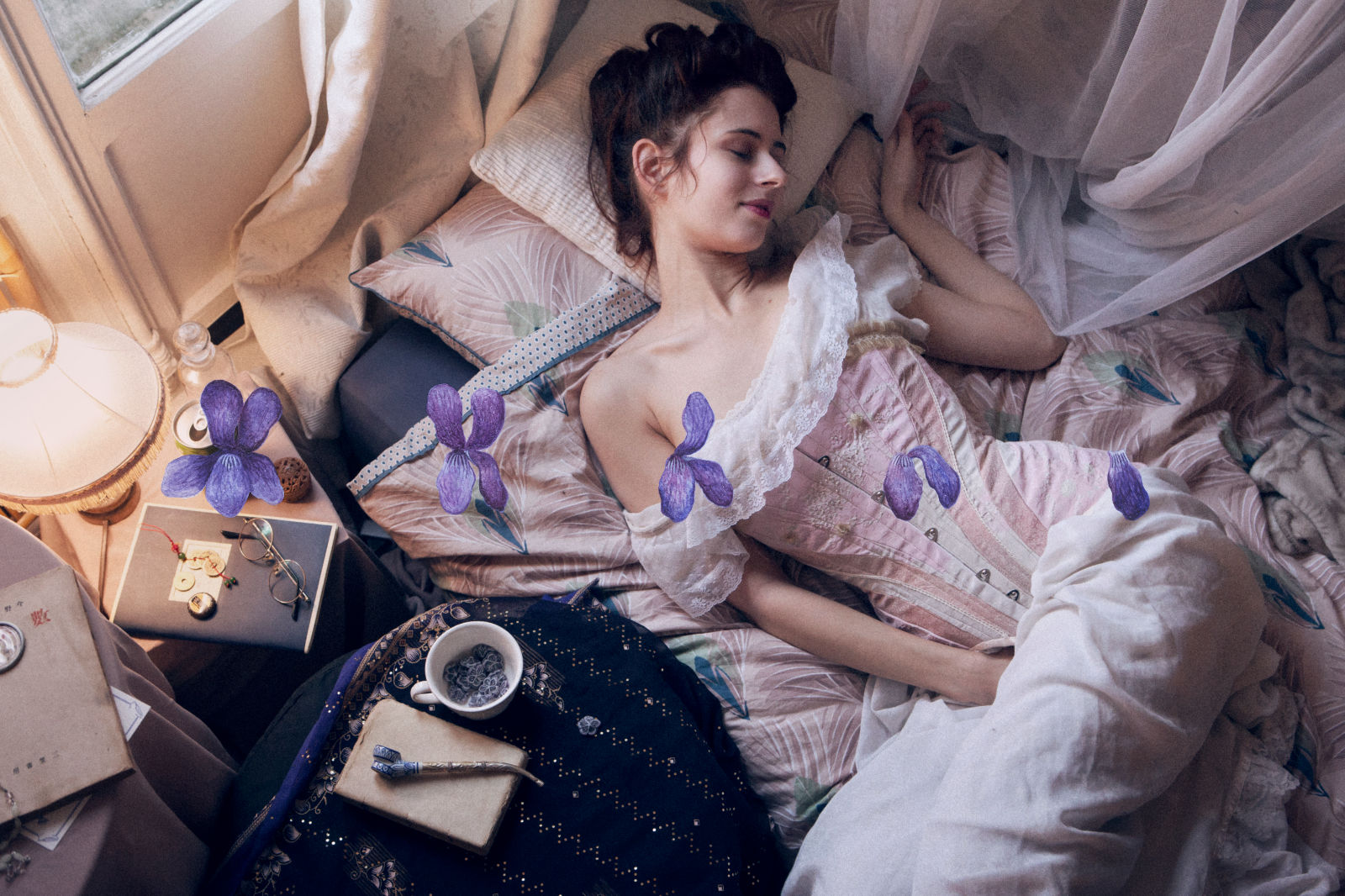 “À la deux fois née”, a mixed media collaboration between poetess and model Anne-Rebecca Willing, photographer Solène Ballesta and messalyn for the watercoloured violets.